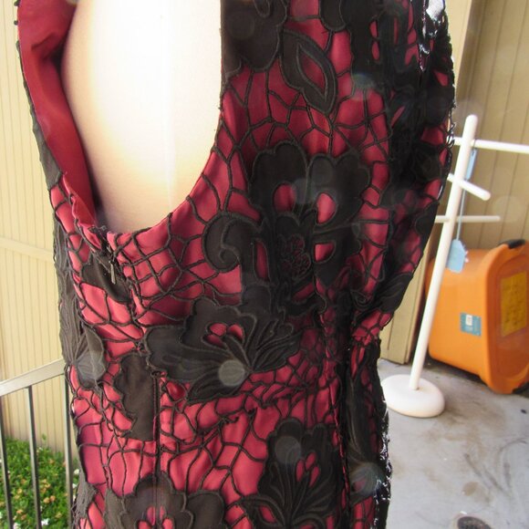 #41  WOMEN'S BLACK LACE EMBROIDERED BURGUNDY DRESS BY MONSOON (SIZE 16US / 20UK) - Picture 5 of 5